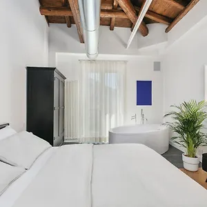 https://the-silver-lava-a-luxury-boutique-apartment-in-the.sicilyhotelsitaly.net